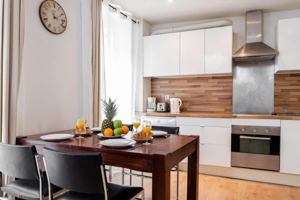 Appartement Avenue De Mars 2Br à Paris Extérieur photo